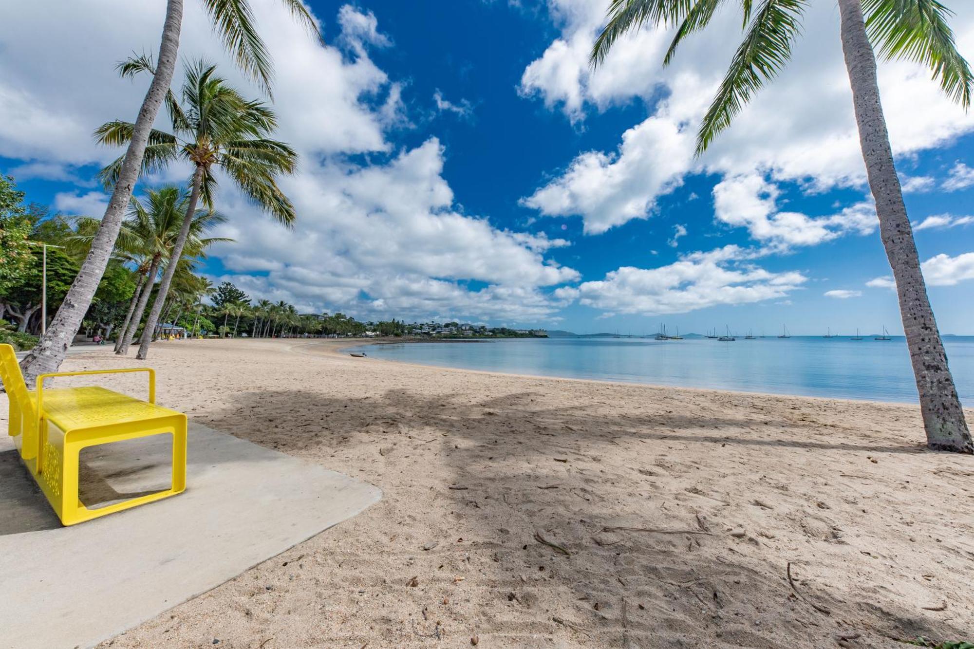Spa Haven 17B Ocean View Airlie Beach Esterno foto