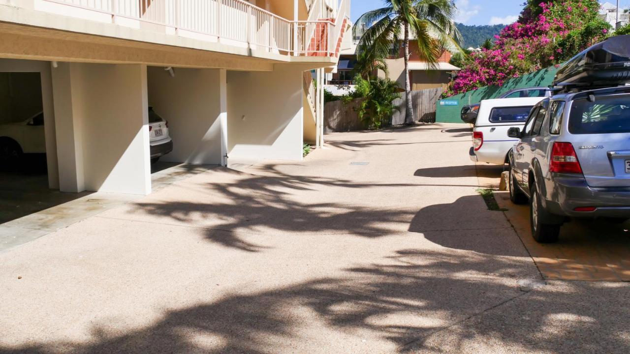 Spa Haven 17B Ocean View Airlie Beach Esterno foto